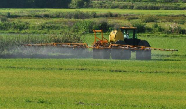 Emater oferece curso para aplicação de agrotóxicos hormonais